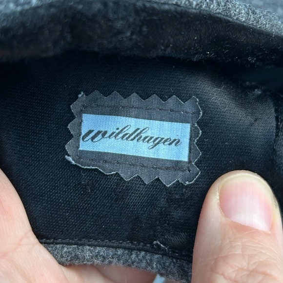 Wildhagen Handmade in Canada Grey Wool Hat - Picture 10 of 11